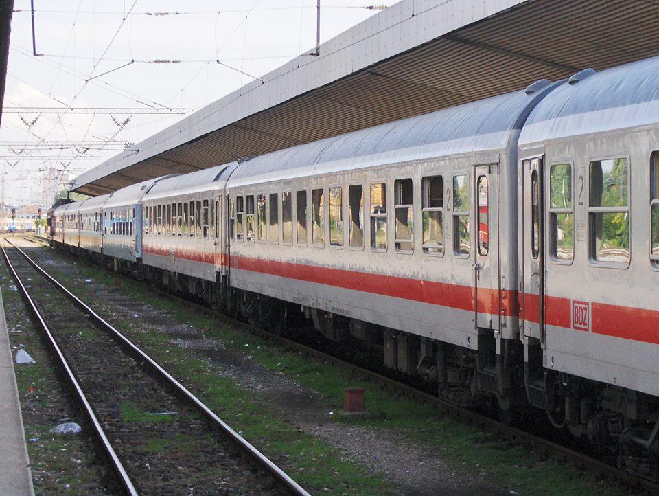 Снощи влаковете на Централна гара в София имат закъснение от