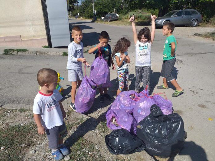 Децата. Снимка: Фейсбук, Sara Bg