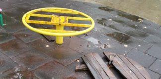 Разрушената площадка. Снимка: Фейсбук, Тони Димитрова