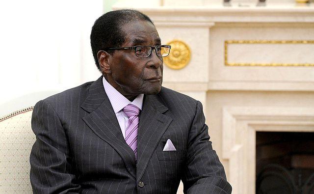 Робърт Мугабе, първият президент на Зимбабве, почина на 95 - Искра.бг