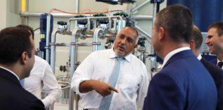 Бойко Борисов по време на посещението си в Пещера. Снимка: Правителствен пресцентър