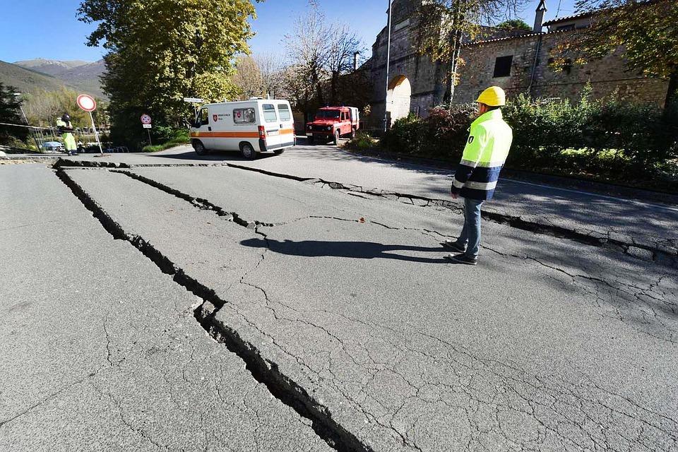 Силно земетресение разлюля Румъния съобщиха от Европейския сеизмологичен център Трусът е