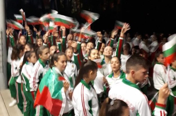 Мажоретките. Снимка: Фейсбук, Mariola Spasova