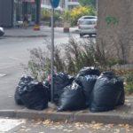 Чувалите с боклук по тротоарите в Шумен