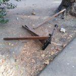 Счупена пейка в Морската градина, Варна. Снимка: Нели Станимирова/Фейсбук