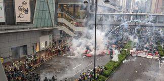 Сблъсъци между протестиращи и полицията е Хонконг. Снимка: Studio Incendo/Wikimedia commons