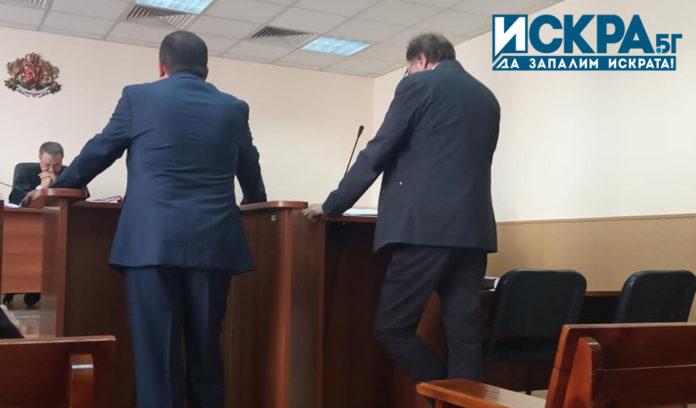 Марин Рачев и адвокатът му .