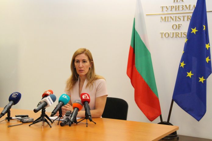 Министърът на туризма Николина Англекова. Снимка: пресцентър Министерство на туризма