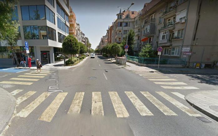 Кръстовището между улиците Цар Симеон и Хан Аспарух