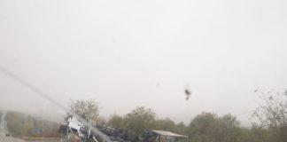 ТИР се преобърна на разклона за с. Долна Вереница