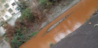 Река Струма потече в червен цвят