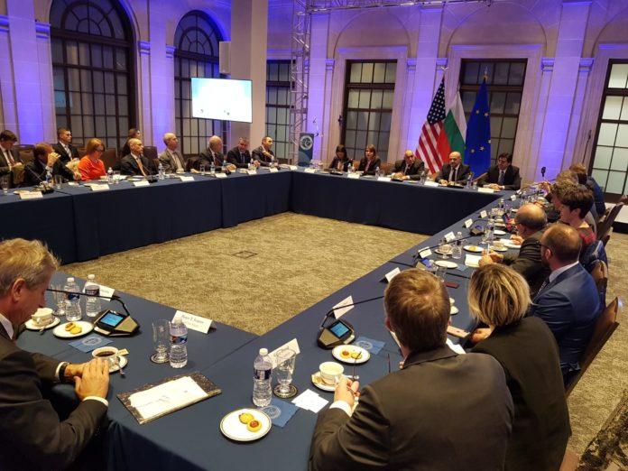 Среща между премиера Бойко Борисов и представители на Американската търговска камара