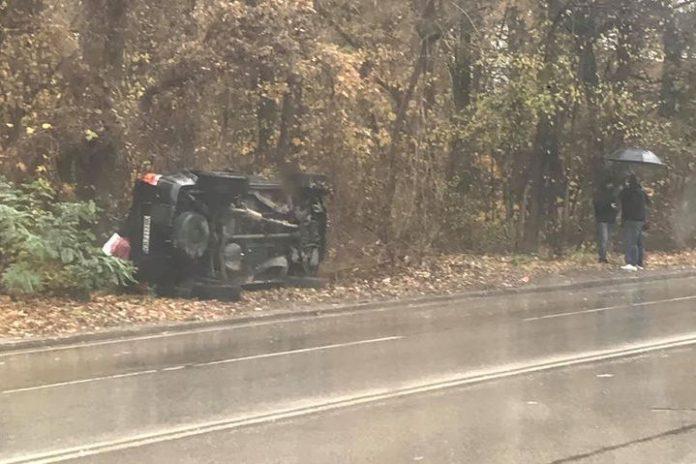 Автомобил се преобърна в кв. "Дианабад"