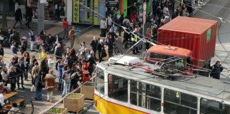 Трамвай дерайлира в центъра на София