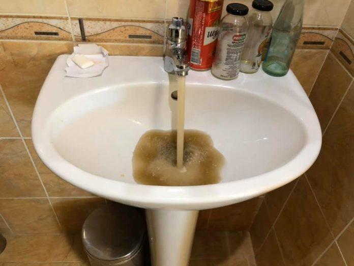 Кафява вода в Шумен