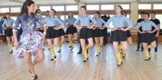 Танцовият състав. Снимка: Таня Димитрова