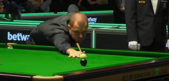 Бари Хоукинс