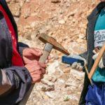 Археолози, Дебелт