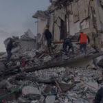 Руини след труса в Албания