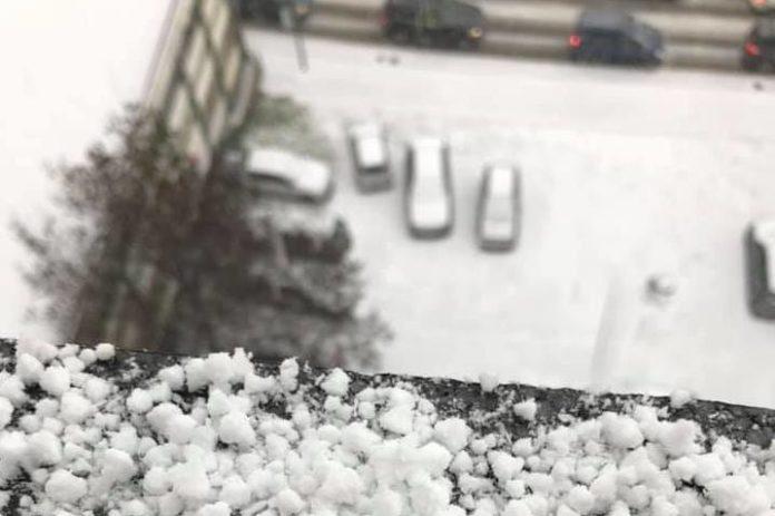 Сняг в София