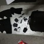 При извършените обиски са били иззети маски, щанги, 15 000 лева, отвертки