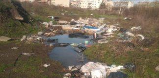 Боклуци в парка в кв. Меден рудник