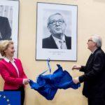 Жан-Клод Юнкер предаде председателския пост на Урсула фон дер Лайен