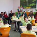 Ученици и учители в иновативен проект