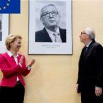 Жан-Клод Юнкер предаде председателския пост на Урсула фон дер Лайен