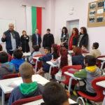 Ученици и учители в иновативен проект