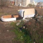 Боклуци в парка в кв. Меден рудник