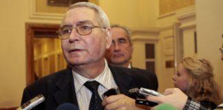 Професор Любен Корнезов