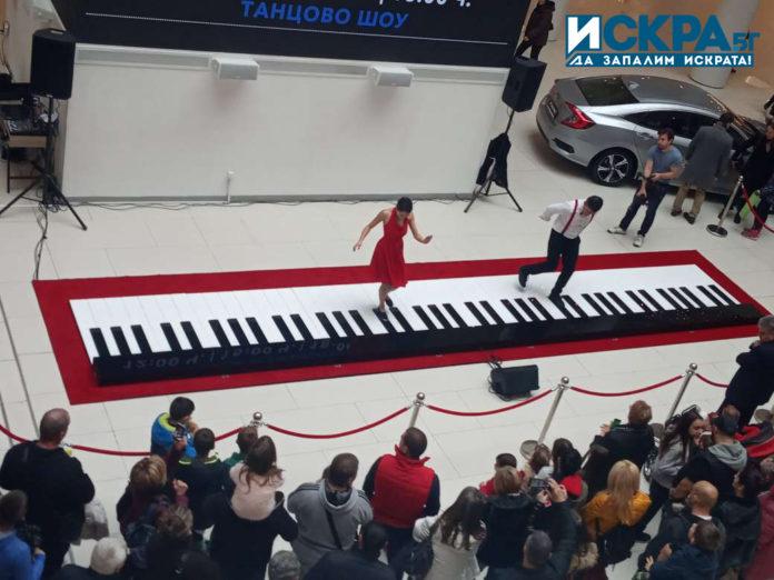 Най-голямото пиано в света