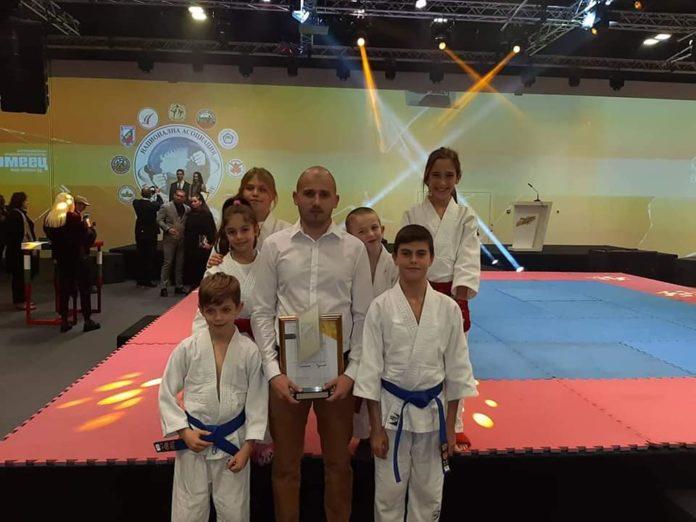 Награждаване