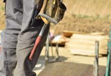 Работник на строеж