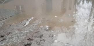 Вода тече по улиците в кв. Монте Карло