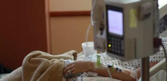 Жена в болница