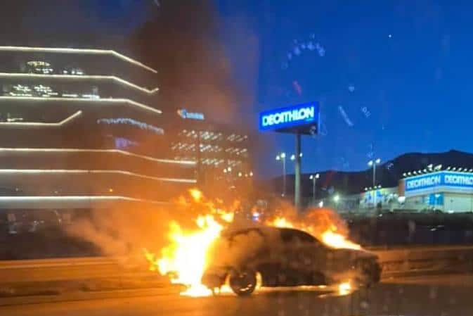Автомобил се запали на Околовръстното шосе в София