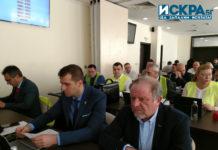 Общинските съветници от СЕК с жълти жилетки