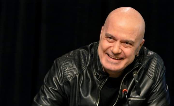 Лидерът на партия Има такъв народ Слави Трифонов отхвърли твърденията