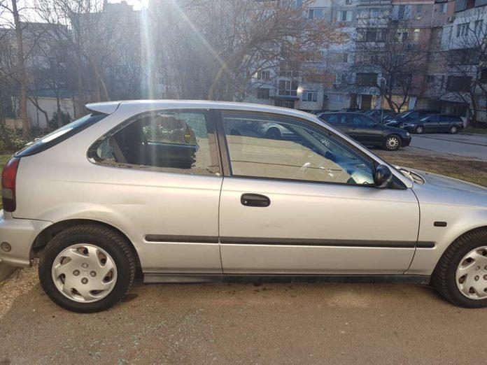 Разбит автомобил във Варна