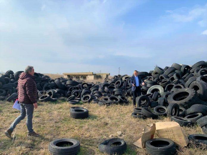Проверка на депо за гуми край Атанасовско езеро
