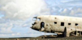 Разбит самолет