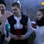 Предложение за брак след леденото хоро