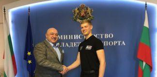 Министър Кралев и Теодор Кабакчиев