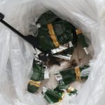 Празни кутии от кафе и закачалка