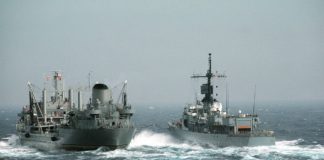 Военен кораб