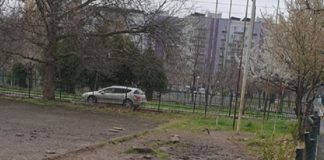 Липсващи лостове. Снимка: Антон Янчев