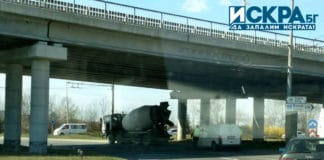 Инкасо автомобилът