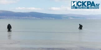 Хора с металдетектори